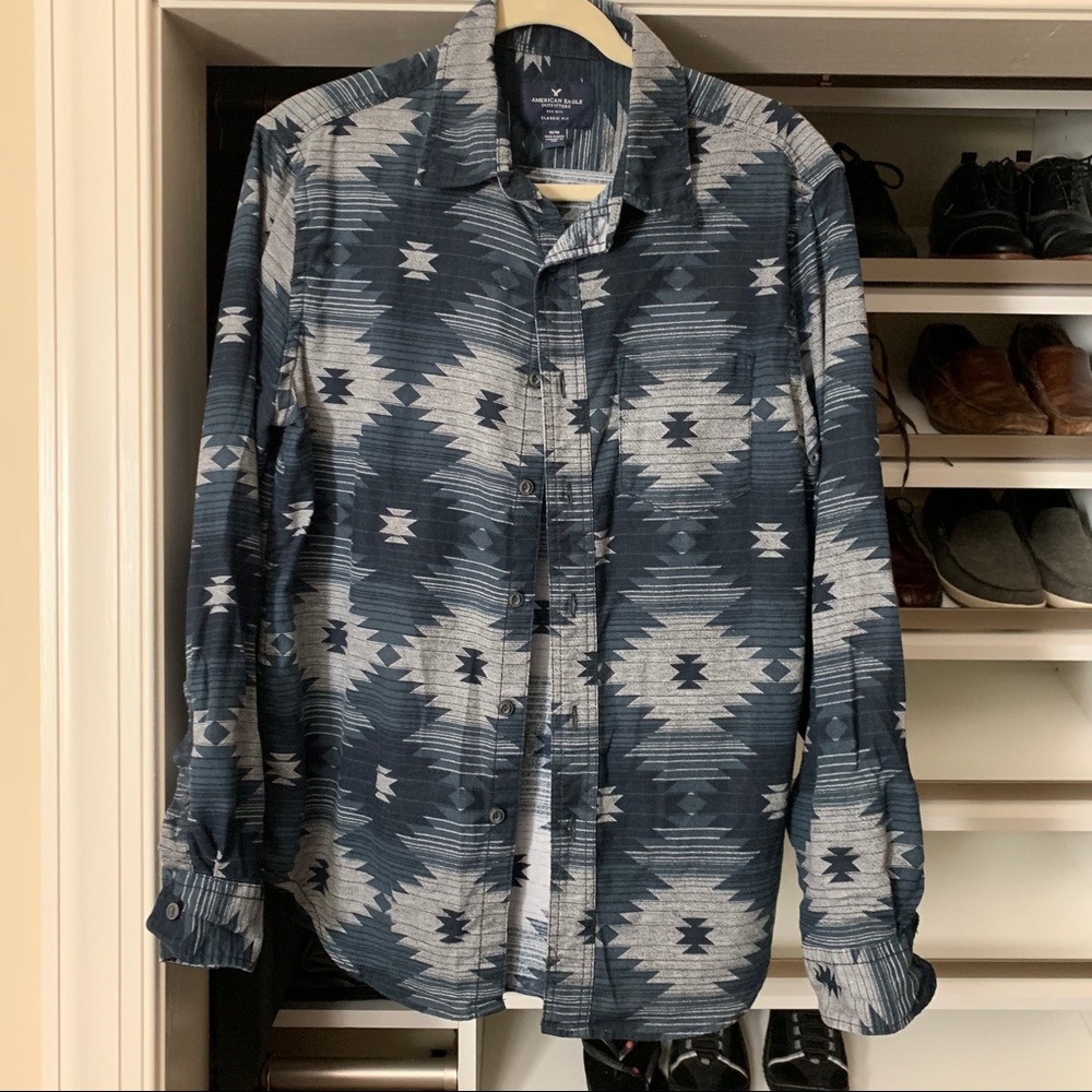 American Eagle Men’s Button Down Shirt, Size M.